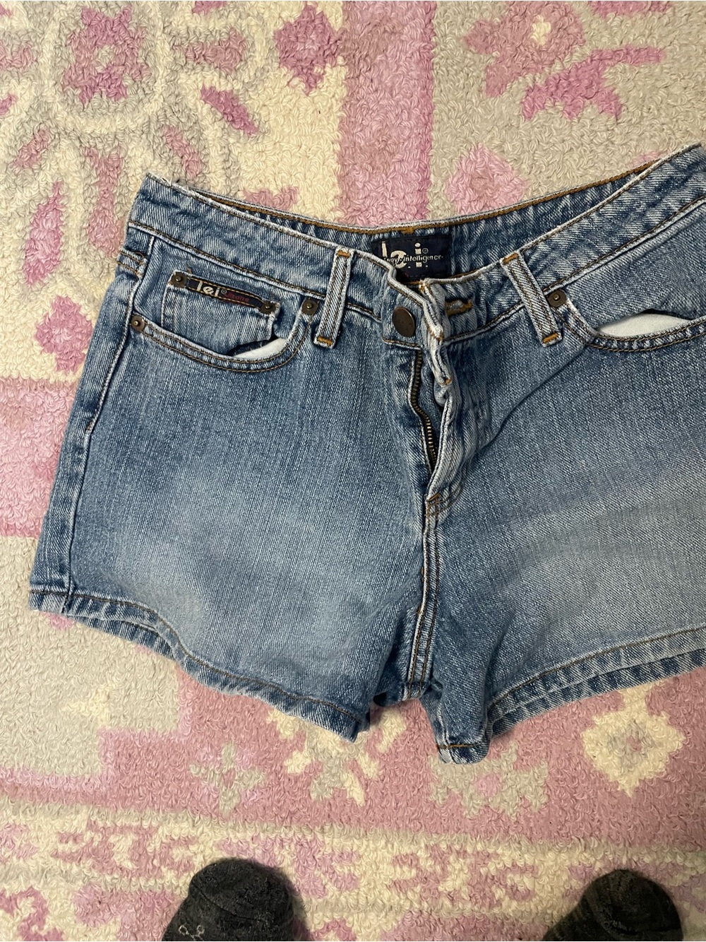 Women’s Life Energy Intelligence Light Blue Denim Shorts size 9 vintage